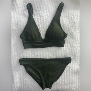 Aerie crinkle plunge triangle bikini set
Army green size small